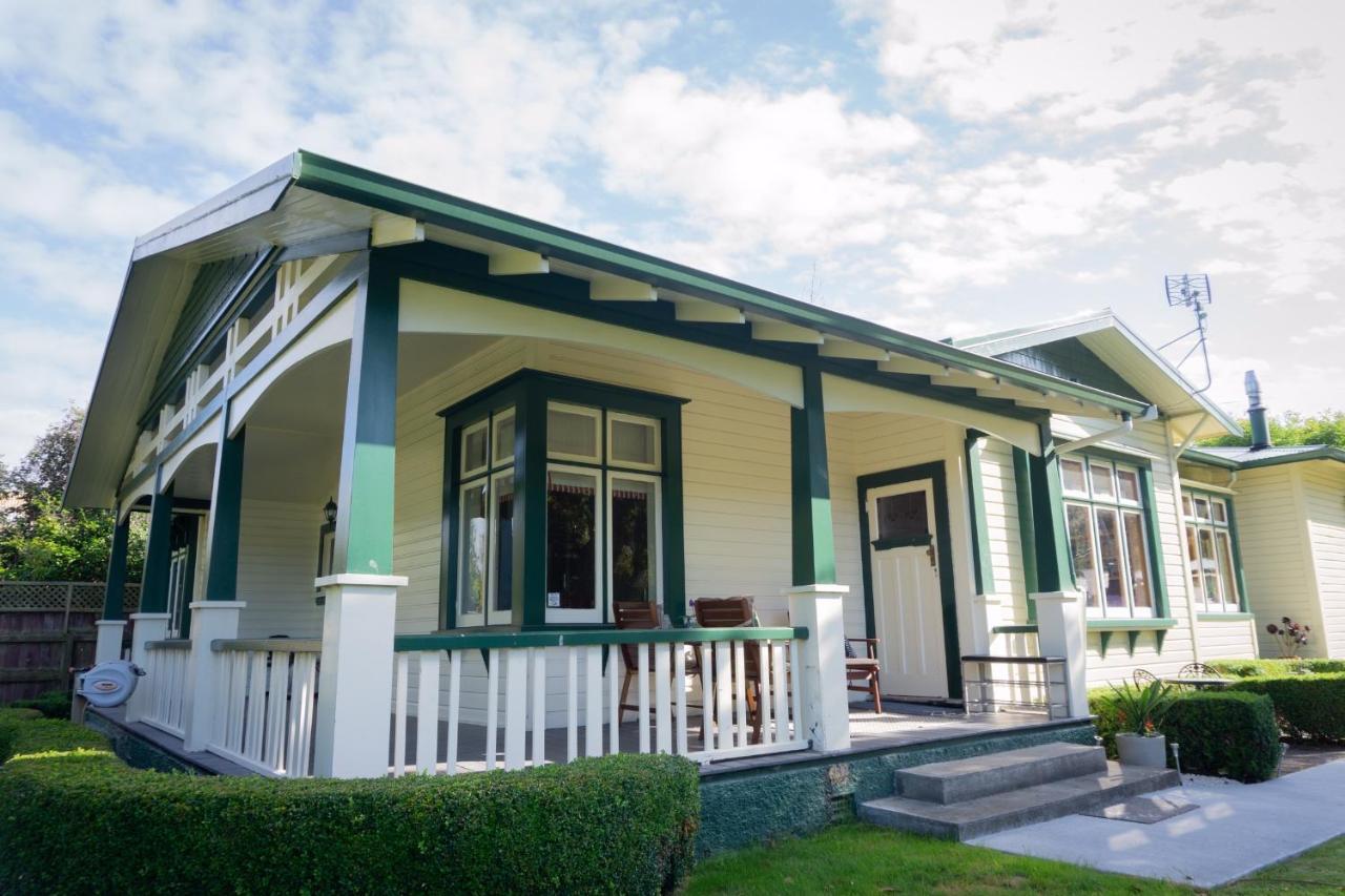 Gumnut House. Bed and Breakfast Whanganui Exteriör bild