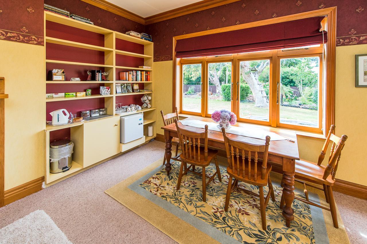 Gumnut House. Bed and Breakfast Whanganui Exteriör bild
